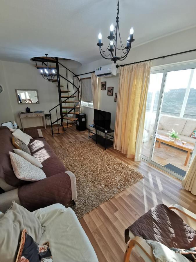 לרנקה Must Stay - Sea & Salt Lake Panoramic View Apt מראה חיצוני תמונה