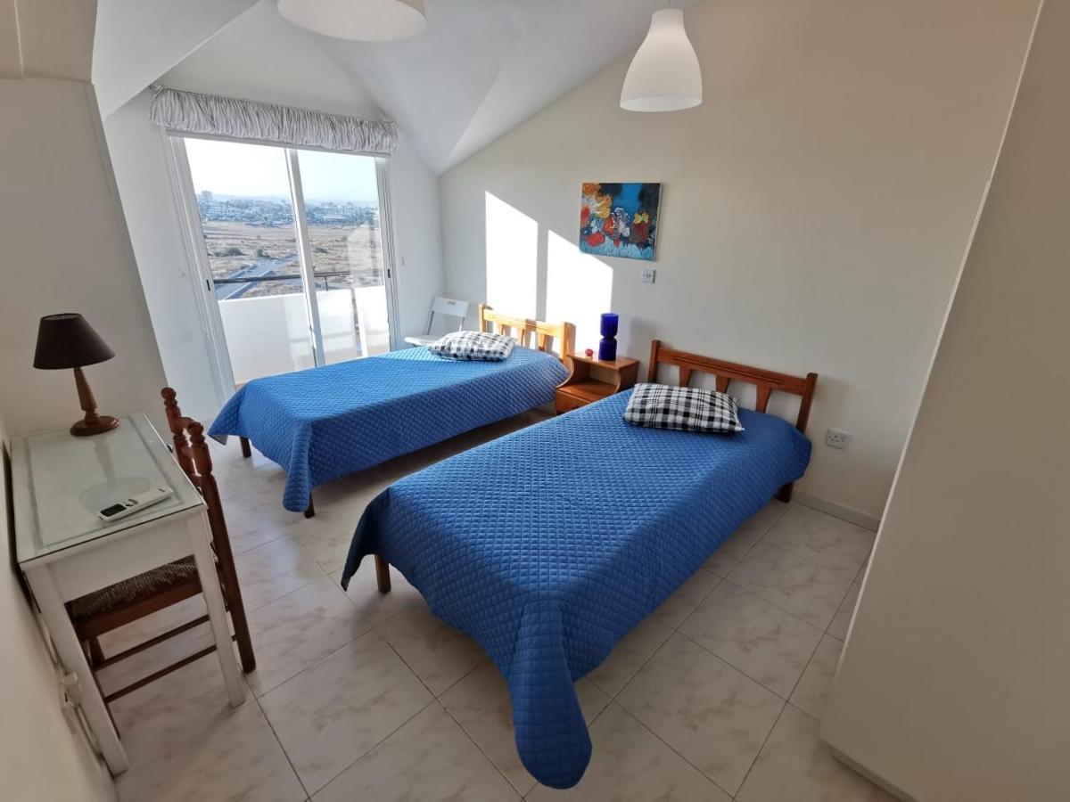 לרנקה Must Stay - Sea & Salt Lake Panoramic View Apt מראה חיצוני תמונה