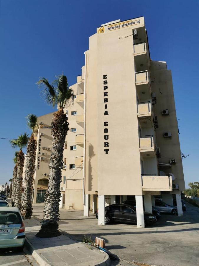 לרנקה Must Stay - Sea & Salt Lake Panoramic View Apt מראה חיצוני תמונה