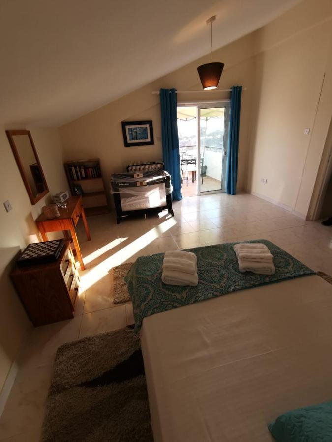 לרנקה Must Stay - Sea & Salt Lake Panoramic View Apt מראה חיצוני תמונה