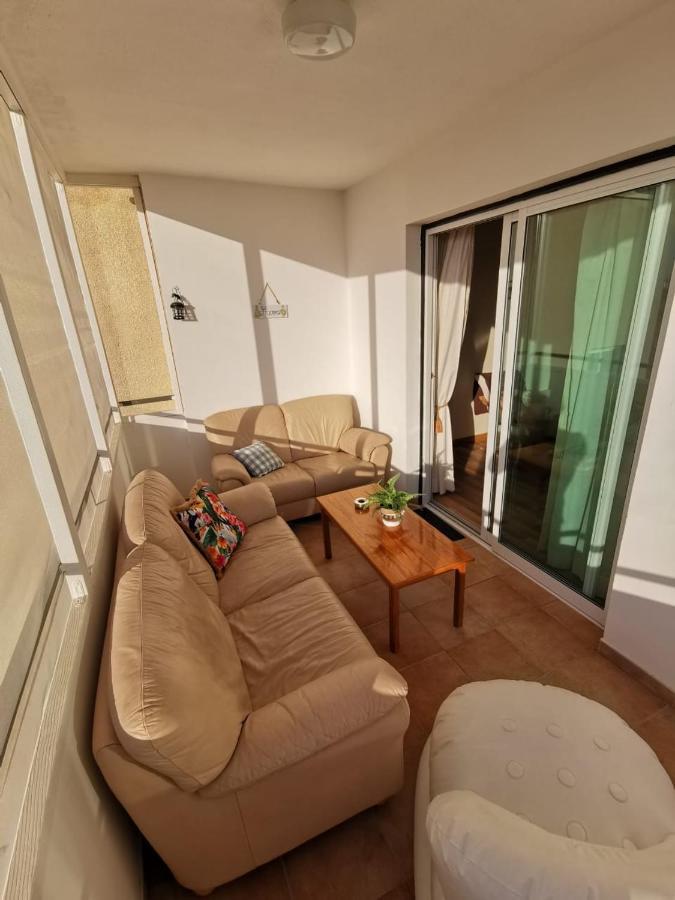 לרנקה Must Stay - Sea & Salt Lake Panoramic View Apt מראה חיצוני תמונה